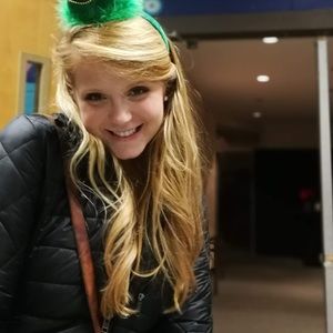 Meet your Posher, Hayley